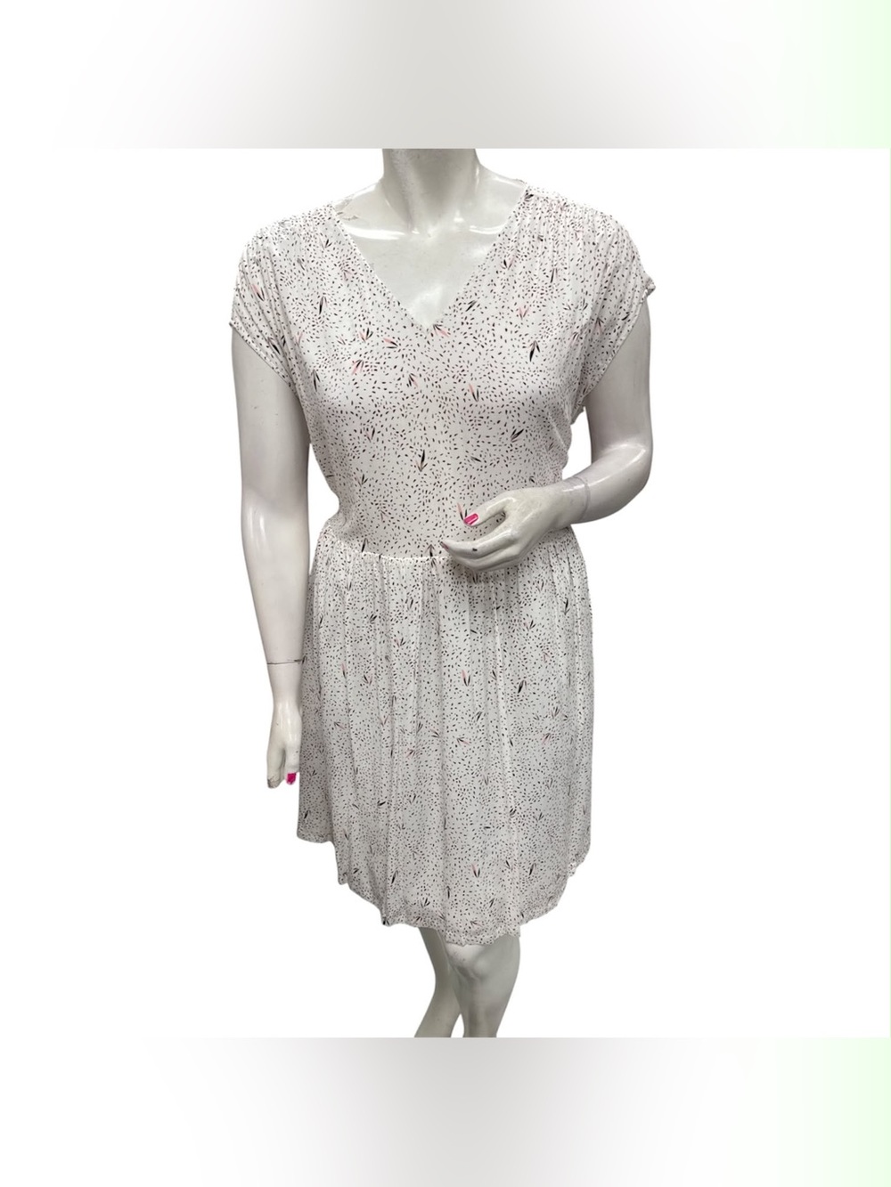 In Every Story NWT White V-Neck Short Sleeve Printed Day Dress Size 3X